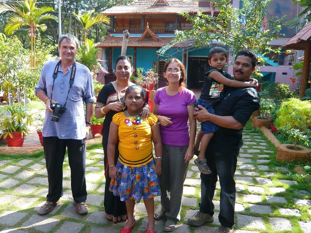 Southcanal Holidays Alappuzha Екстериор снимка