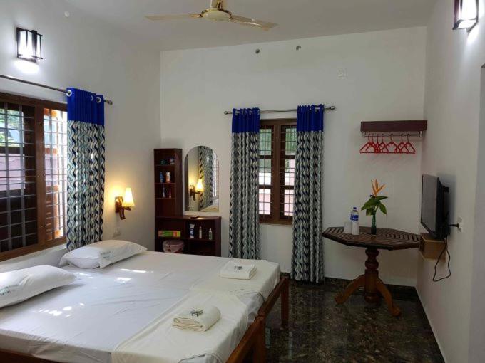 Southcanal Holidays Alappuzha Екстериор снимка